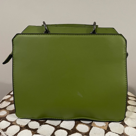 Steve Madden Bevelyn Satchel Handbag Crossbody Tote Green with AirPod Case - Picture 3 of 10